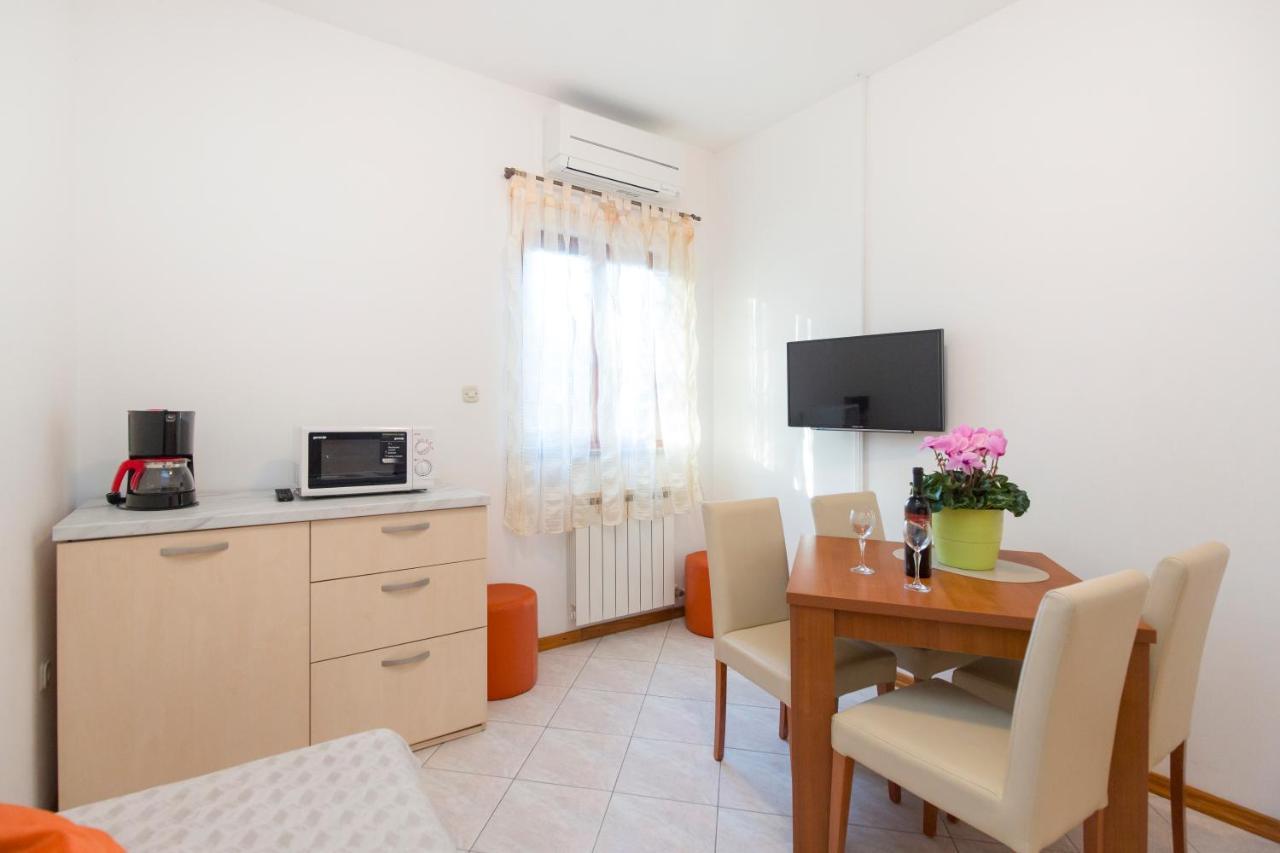 House Kontus Hotel Plomin Buitenkant foto